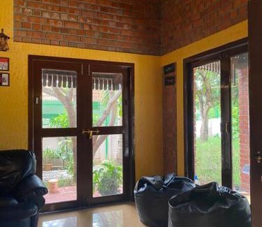 Mahabalipuram Beach Villa | Anchorage - Mesmerizing villa with lawn, BB court
