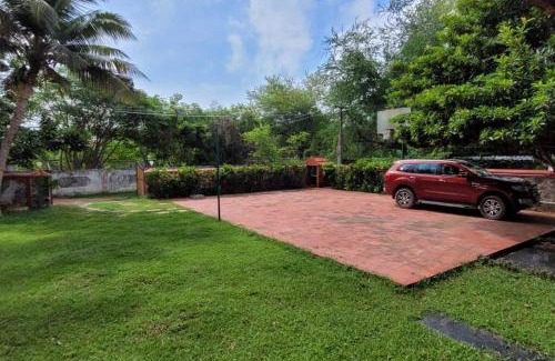 Mahabalipuram Beach Villa | Anchorage - Mesmerizing villa with lawn, BB court