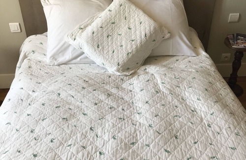 Romans Bed & Breakfast | Ancienne Ecole Du Chapuy