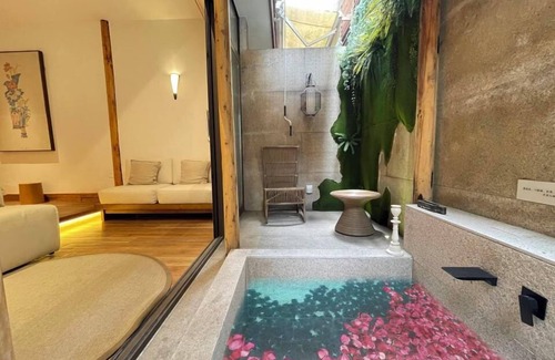 Chengdu City Centre Hotel | Ancient Charm Inn Chengdu