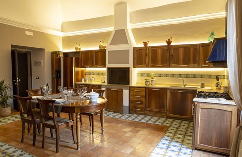 San Severino Marche Villa | Ancient noble country villa T with a pool belonging to the Coletti family