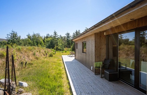Hou House | "Anderson" - from the sea by Interhome