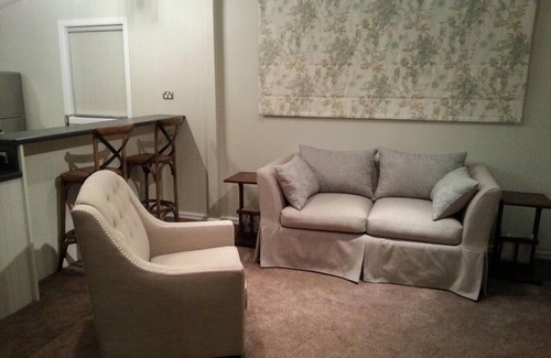 Invercargill City Centre Cottage | andquot;VILLA LANEandquot; - Boutique Accommodation