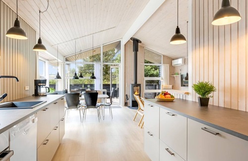Nørre Lyngvig House | "Andrie" - 800m from the sea by Interhome