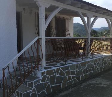 Sikia House | Andronikis House