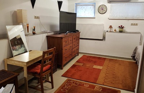 District XXII Apartment | Andy's Apartman