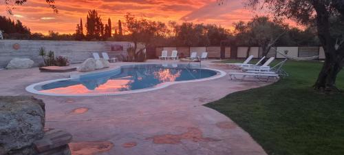 Melikia Apartment | ANEMOMYLOS Lefkimmi LUXUS SUITES-BOUTIQUE HOTEL & POOL
