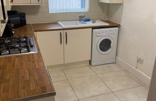 Anfield House | Anfield Haven for 6, free parking