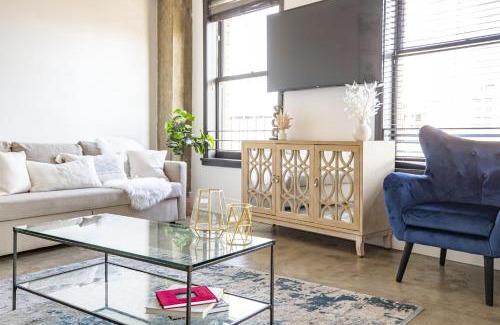 Historic Core Apartment | Angel City 1 bedroom Apartment