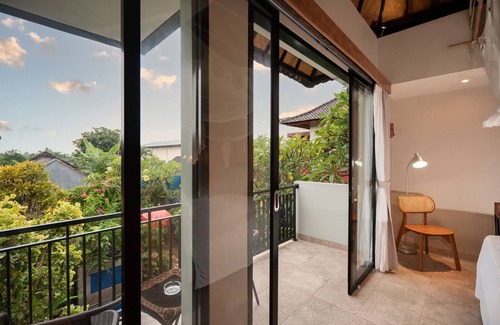 Mas Apartment | Angel House Ubud: Lumbung room. Above bale.