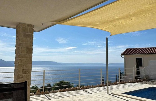 Ripenda Kosi Villa | Angel Marie Villa in a calm location with sea-view