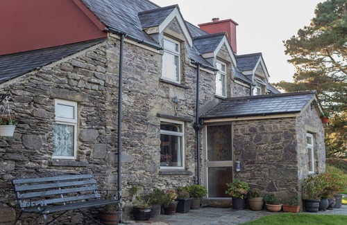 Lauragh Ski Chalet | Angelas Farmhouse Beara