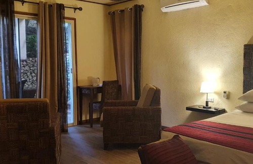 Logon Resort | Angelina Beach Resort & Italian Restaurant Malapascua