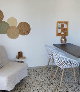Agii Anargiri Apartment | Angelique Όμορφο διαμέρισμα στο Porto Heli
