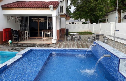 Alor Gajah Villa | Ann Homestay Villa 893