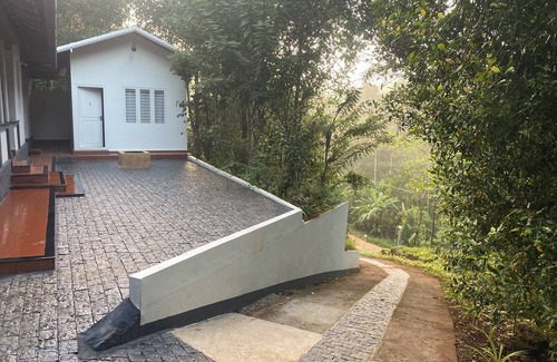 Devikolam House | Ann's Hill stay, serene location near Munnar