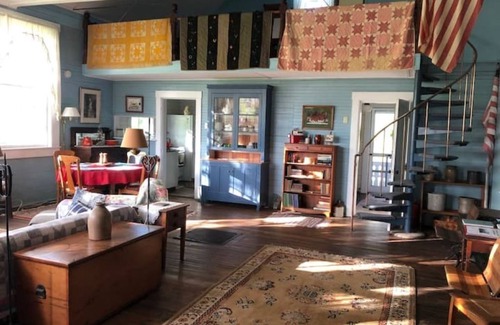 Craftsbury Common House | Ann’s Schoolhouse