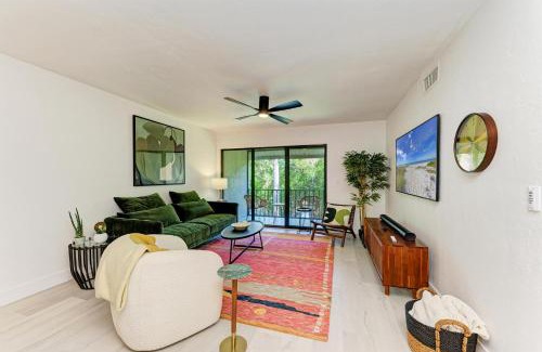 Bradenton Beach House | Anna Maria Beach Condo-2 Bed/2 bath- Sleeps 6