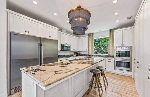 Bradenton Beach House | Anna Maria Grand: Gulf Front! On the Beach! Sleeps 22 by Anna Maria Life Vacation Rentals