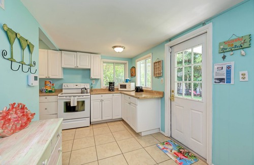 Bradenton Beach House | Anna Maria Island Cottage Haven