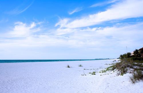 Bradenton Beach Apartment | Anna Maria Island Retreat