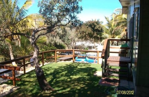 Happy Valley House | Annabell's Banksia Court Fraser Island