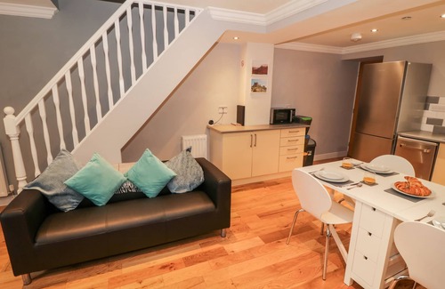 Bethesda Cottage | ANNEST, pet friendly, country holiday cottage in Bethesda