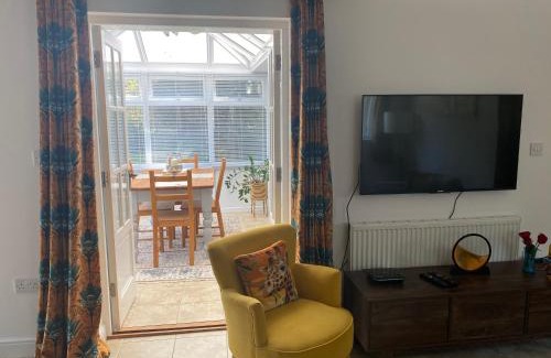 Willesborough House | Annexe Orchard Cottage