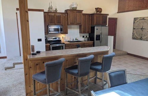 Challis Apartment | Annie Oakley's Outpost - Large 1-Bedroom in the Heart of Challis