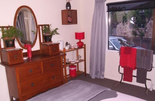 Renwick Bed & Breakfast | Annie's BnB at 7C
