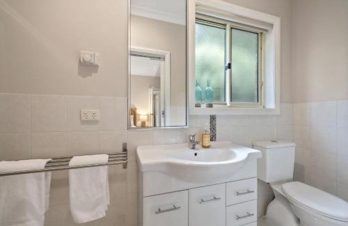 Porepunkah House | Annie's Hideaway