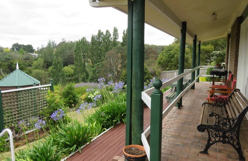 Hadspen Cottage | Annie's River Retreat-last minute deals, family friendly home, rural/river views