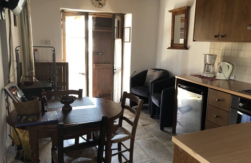 Episkopi Apartment | Anoi - 1-bedroom country house.