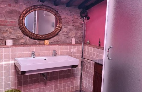Pescia House | Antica casa in sasso - Casa Vacanze