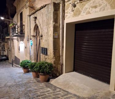 Enna Bed & Breakfast | Antica Dimora Historic Building