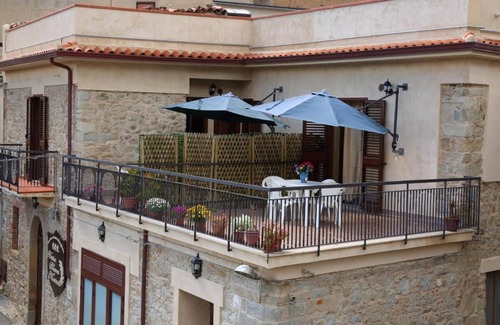 Ficarra House | Antica Dimora Marinelli Cav Restaurant