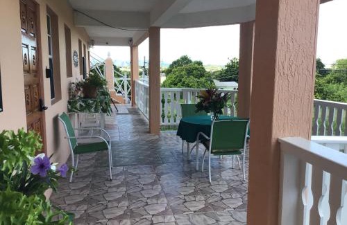 Runaway Bay Apartment | Antigua Seaview