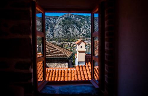 Kotor Old Town House | Antika Guesthouse