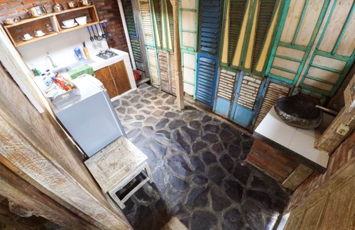 Denpasar Barat House | Antique garden cabin with HEART! 3