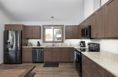 Valemount House | Antler Ridge Cabin Rental