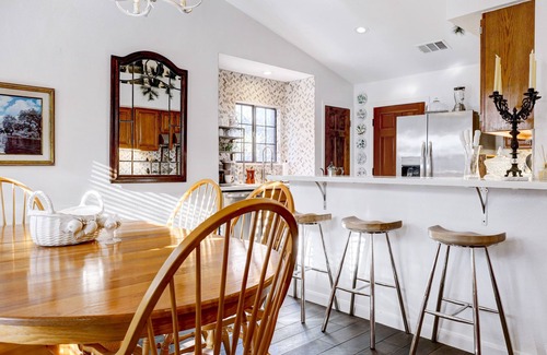 North San Antonio - SAT House | Antlers - A Birdy Vacation Rental