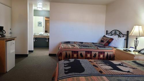 Chester Hotel | Antlers Inn