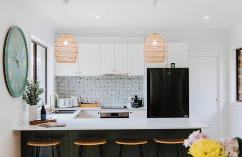 Erudgere House | Anton Pavilion Cheerful Country Solace in Mudgee