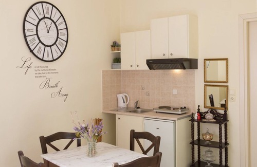Ermoupoli House | Antouanetta Apartments