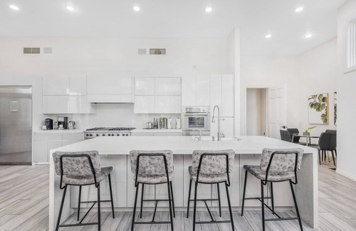 Bel Air House | Anzio - Contemporary Bel Air Estate with Endless Amenities