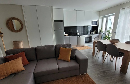 Vila Nova de Gaia Apartment | Ao Lado da Estação do Metro!