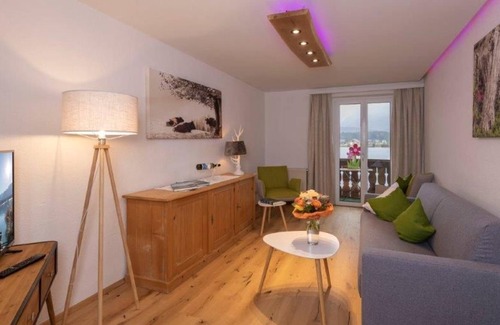 Abersee Cottage | Apartment with a balcony & lake view - HOTEL garni Seehang & Seelounge