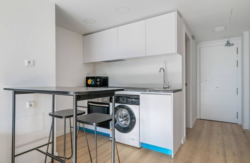 San Sebastian de los Reyes Apartment | apartamento reformado con garaje y piscina de alquiler temporal