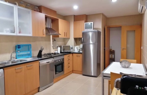 Vila Real Santo Antonio Apartment | Apartment 'Glória' with Balcony, Wi-Fi and Air Conditioning