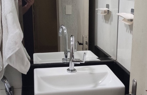 California Apartment | Apartamento Enfrente a Arena Mrv, Aconchegante, Mobiliado, Ideal Para Descansar
